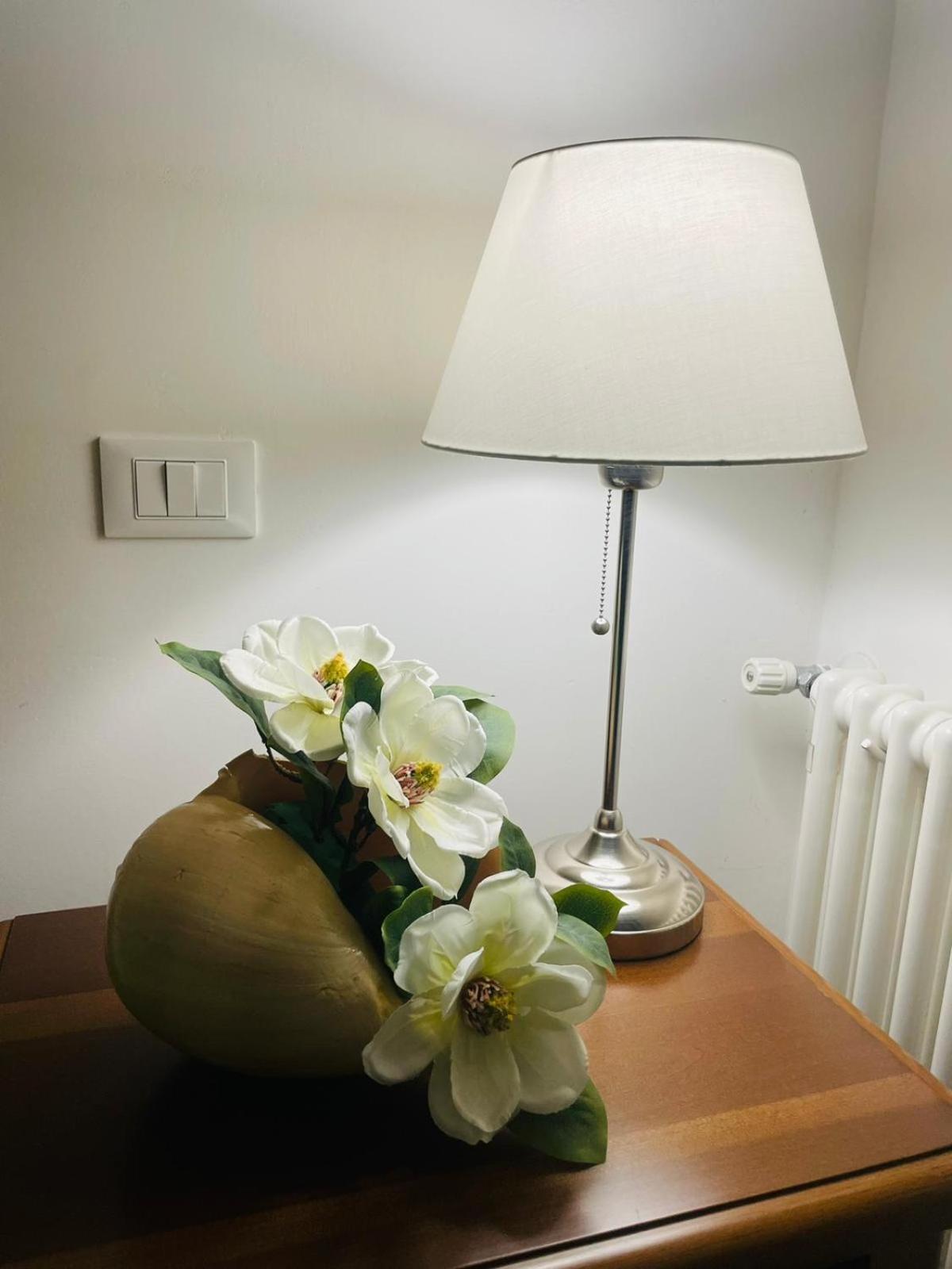 La Casa Di Pino Apartment Аджерола Екстериор снимка